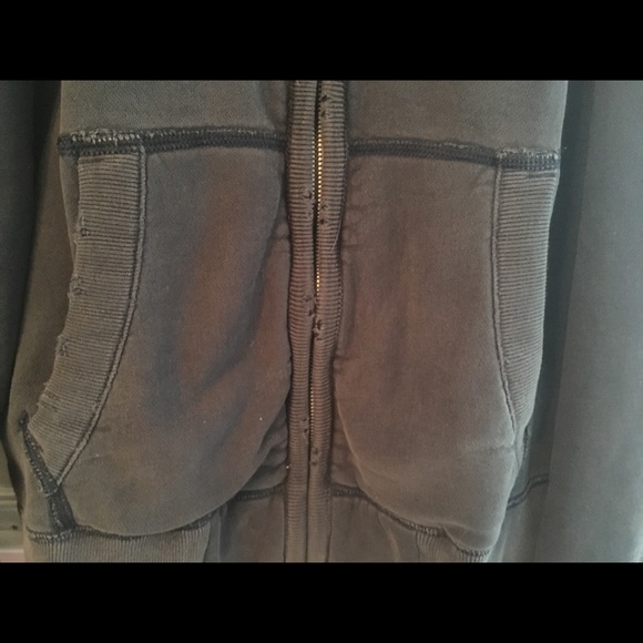 HOLLISTER DISTRESSED EARLY 2000s ZIP UP SWEATER - Picture 7 of 7